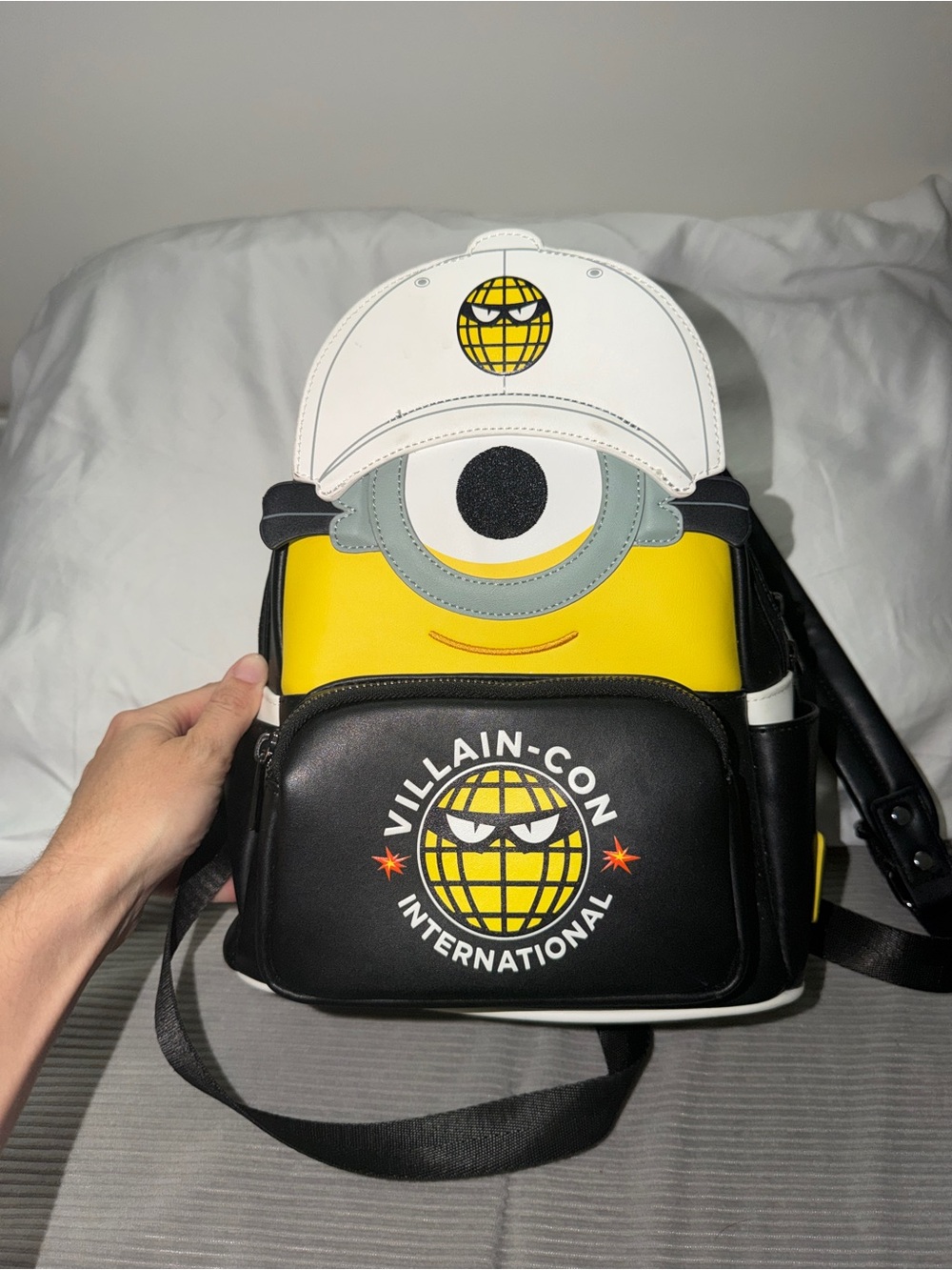 Universal Studios x Loungefly Minions Villain-Con Mini Backpack 🎒💛